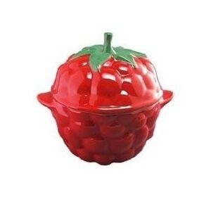 Le Creuset Raspberry Fruit Collection cocotte